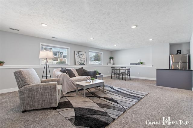 2698 Red Bud Drive 18, Zeeland, MI 49464