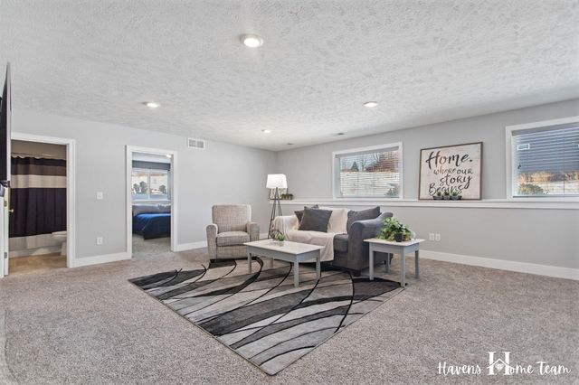 2698 Red Bud Drive 18, Zeeland, MI 49464