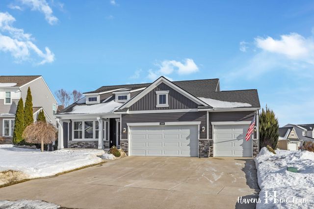 2698 Red Bud Drive 18, Zeeland, MI 49464