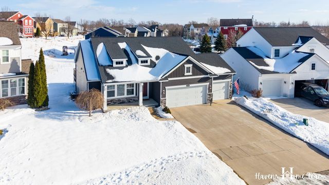 2698 Red Bud Drive 18, Zeeland, MI 49464