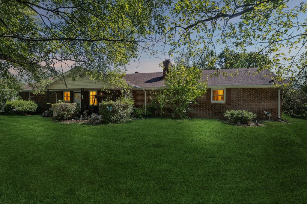 5165 Almaville Rd, Smyrna, TN 37167
