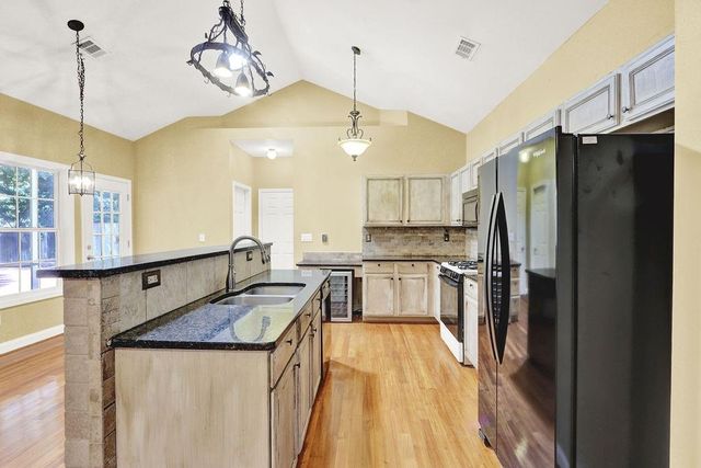 1955 Fairway Close Terrace, Lawrenceville, GA 30043