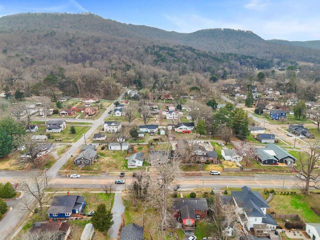 612 Elm Avenue, South Pittsburg, TN 37380