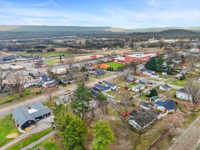 612 Elm Avenue, South Pittsburg, TN 37380