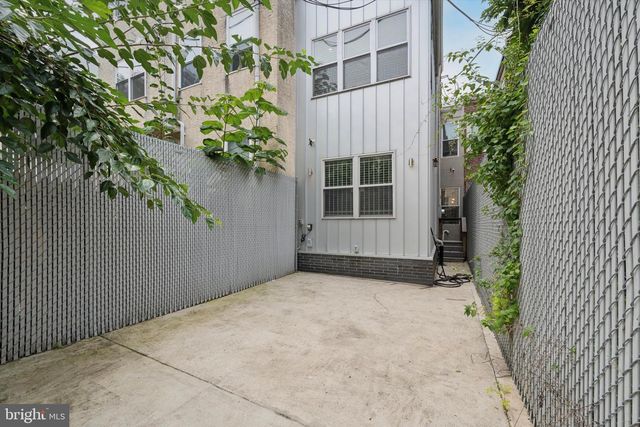 1825 N WILLINGTON ST, Philadelphia, PA 19121