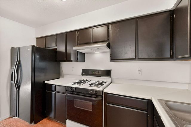 920 Molina Place, Belen, NM 87002