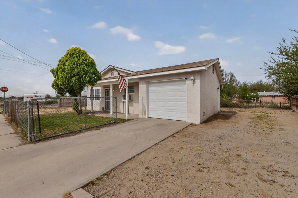 920 Molina Place, Belen, NM 87002