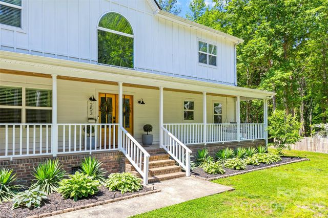 253 Dogwood Acres Road, Fort Mill, SC 29707