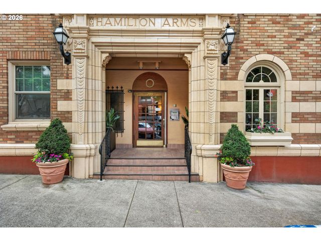 709 Sw 16TH Ave 302, Portland, OR 97205