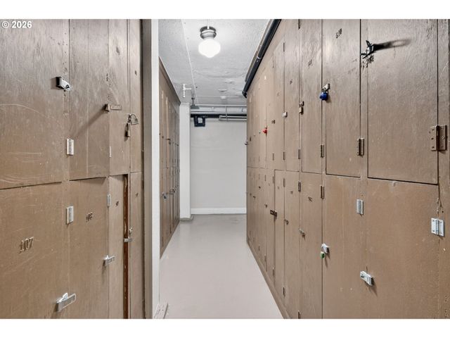 709 Sw 16TH Ave 302, Portland, OR 97205