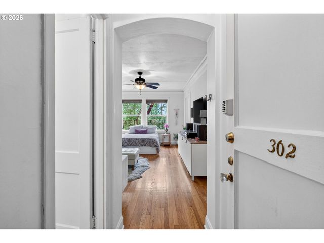 709 Sw 16TH Ave 302, Portland, OR 97205