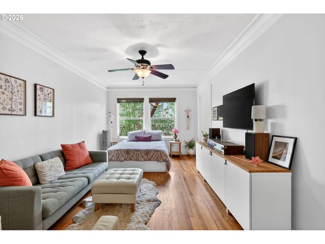 709 Sw 16TH Ave 302, Portland, OR 97205