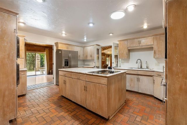 4805 Oakdale Farm Road, Edmond, OK 73013
