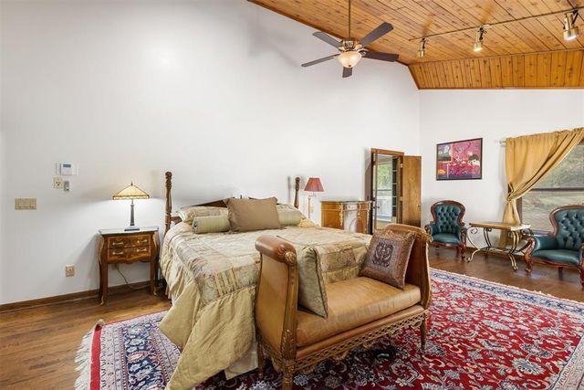 4805 Oakdale Farm Road, Edmond, OK 73013