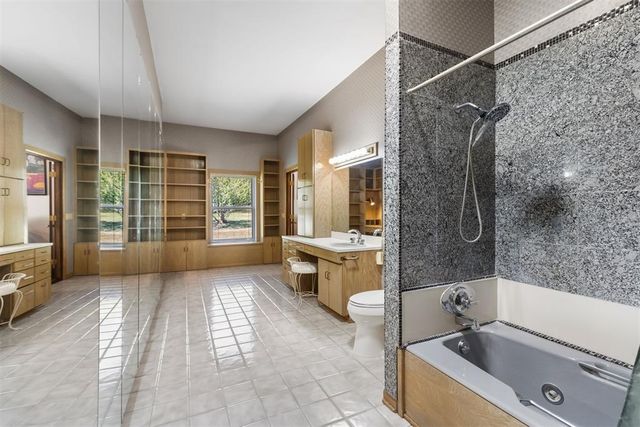 4805 Oakdale Farm Road, Edmond, OK 73013
