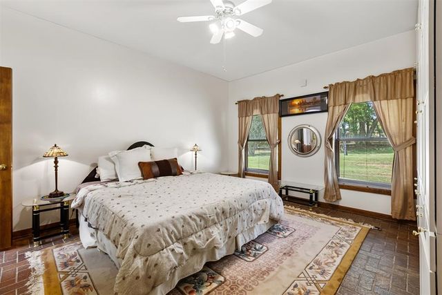 4805 Oakdale Farm Road, Edmond, OK 73013