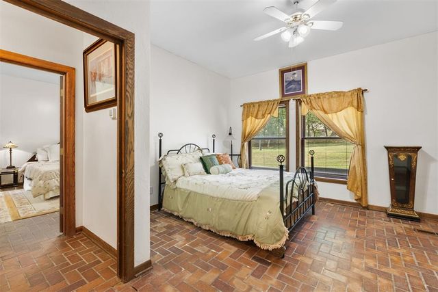 4805 Oakdale Farm Road, Edmond, OK 73013