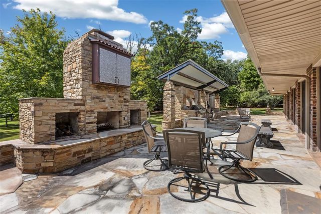 4805 Oakdale Farm Road, Edmond, OK 73013