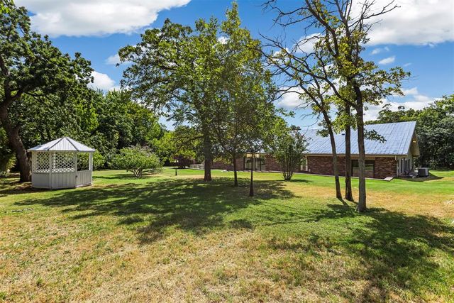 4805 Oakdale Farm Road, Edmond, OK 73013