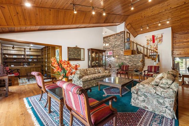 4805 Oakdale Farm Road, Edmond, OK 73013