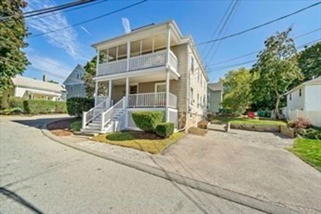 44 Chapel Court 2, Norwood, MA 02062