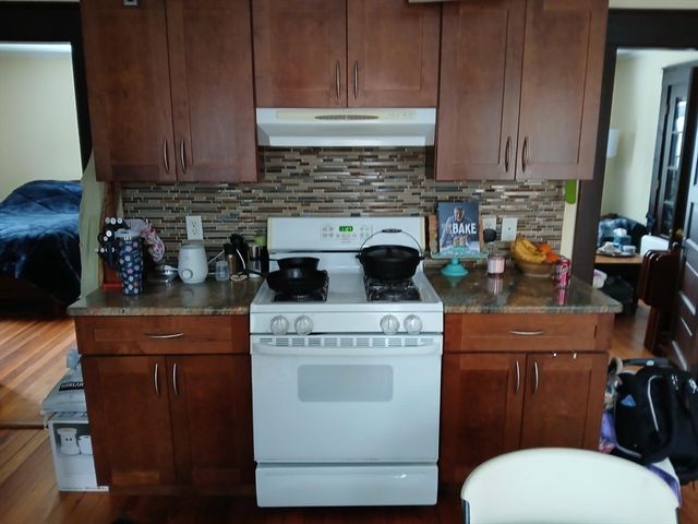 44 Chapel Court 2, Norwood, MA 02062