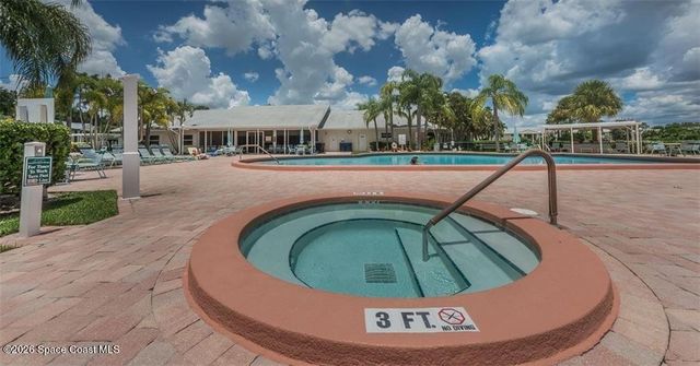 464 Grove Isle Circle, Vero Beach, FL 32962