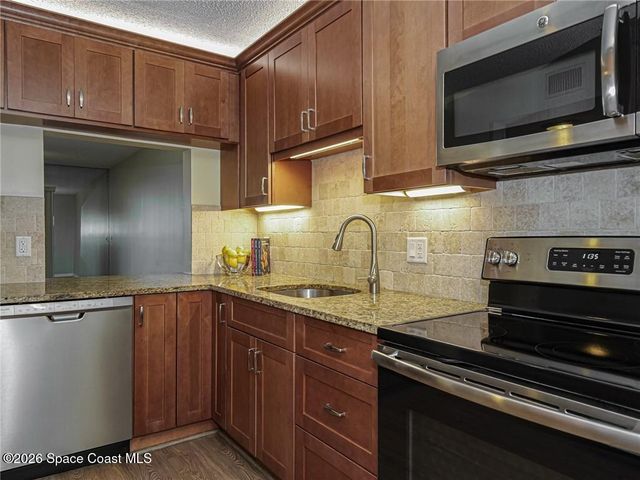 464 Grove Isle Circle, Vero Beach, FL 32962