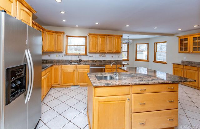 9 Caroline Drive, Patterson, NY 12563