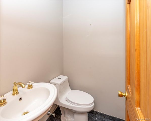 9 Caroline Drive, Patterson, NY 12563