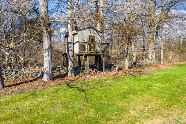 9 Caroline Drive, Patterson, NY 12563