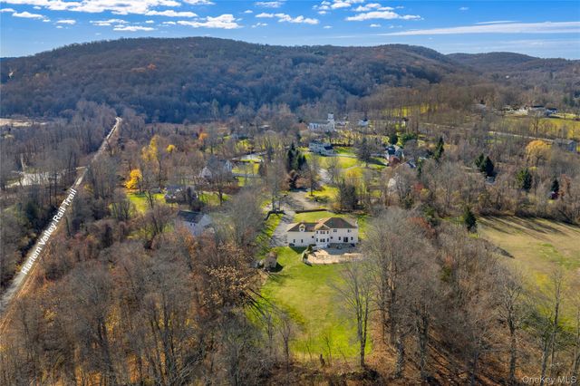 9 Caroline Drive, Patterson, NY 12563