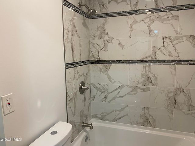 1084 Webster Street, Schenectady, NY 12303