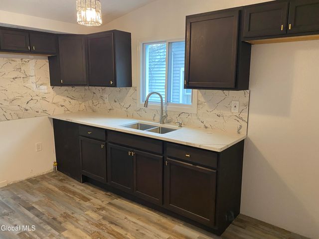 1084 Webster Street, Schenectady, NY 12303