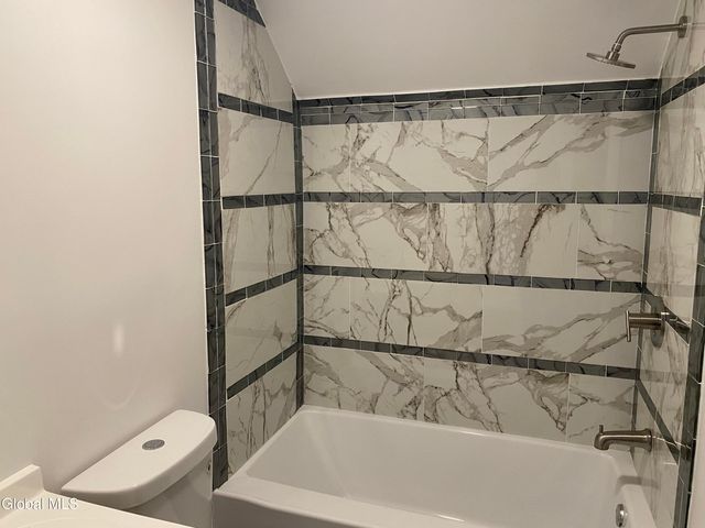 1084 Webster Street, Schenectady, NY 12303