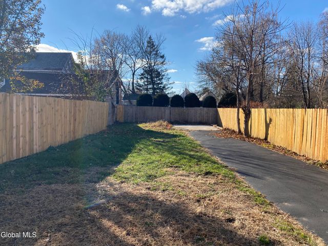 1084 Webster Street, Schenectady, NY 12303