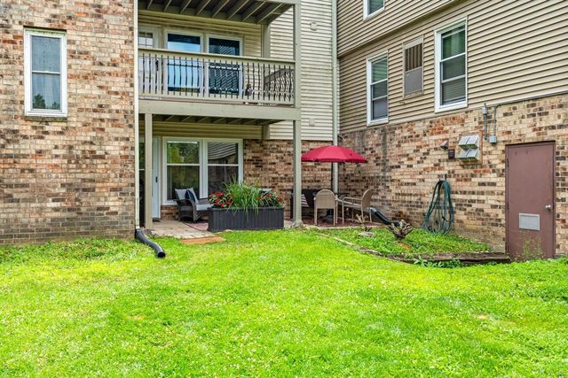 N114W16680 Crown DRIVE #9, Germantown, WI 53022