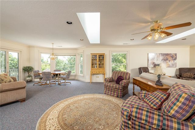 2669 N Sherwood Lane, Fayetteville, AR 72703