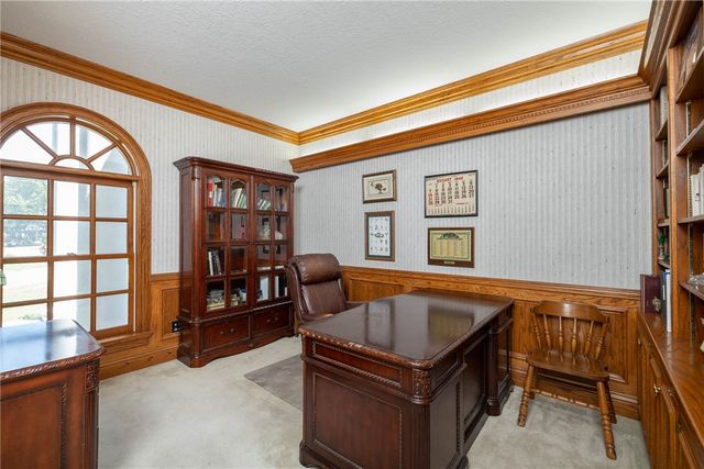 2669 N Sherwood Lane, Fayetteville, AR 72703