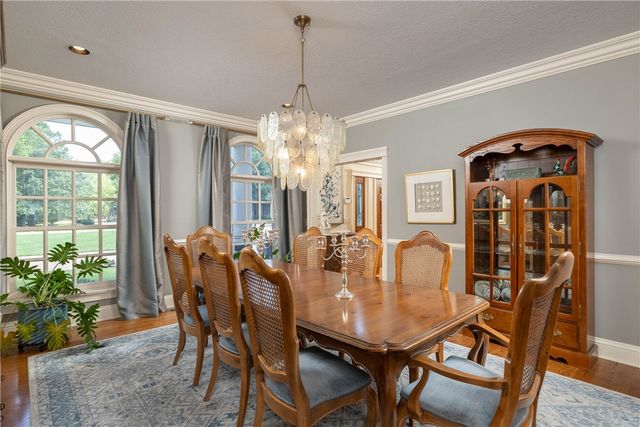 2669 N Sherwood Lane, Fayetteville, AR 72703