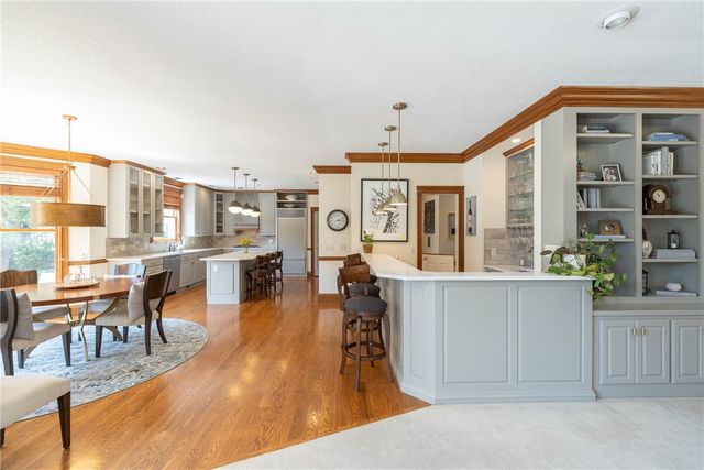 2669 N Sherwood Lane, Fayetteville, AR 72703
