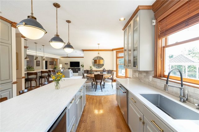 2669 N Sherwood Lane, Fayetteville, AR 72703