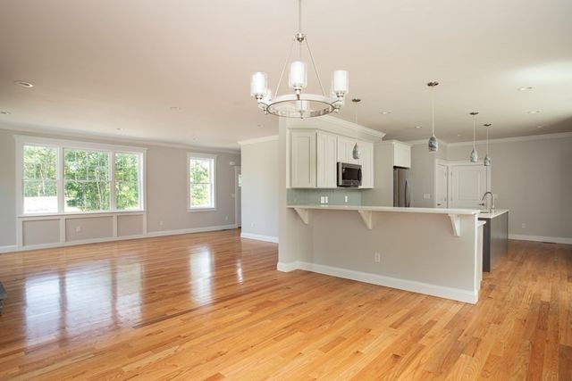 7 Julia Lane, Freetown, MA 02702