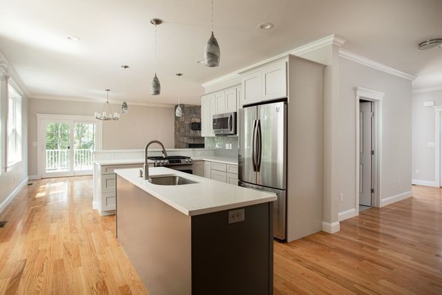 7 Julia Lane, Freetown, MA 02702