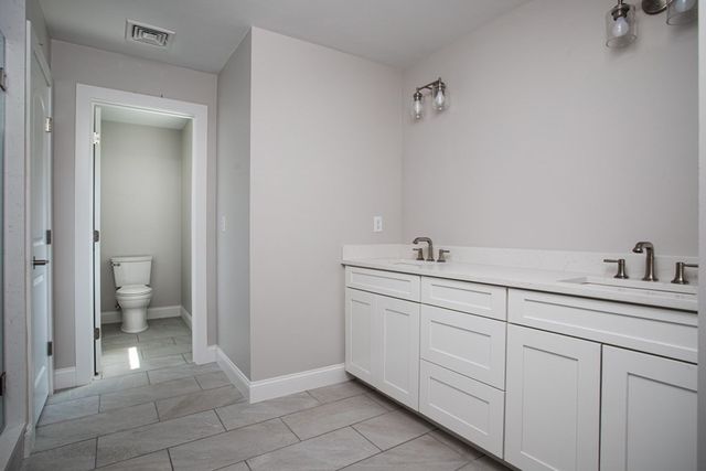 7 Julia Lane, Freetown, MA 02702