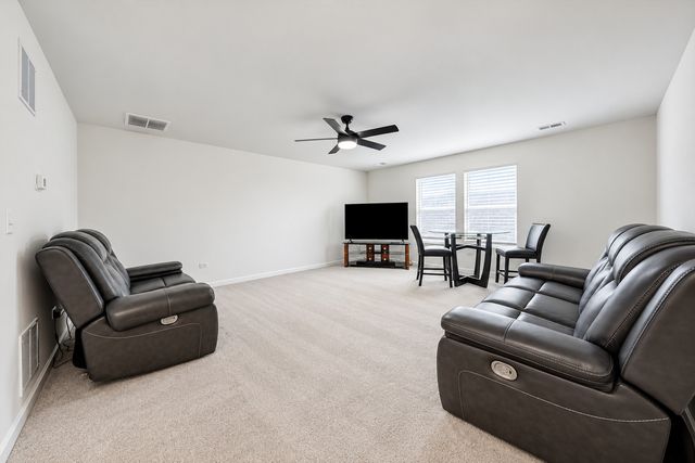 3195 Lincoln Prairie Boulevard, Aurora, IL 60503