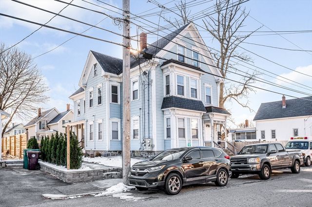 339 Lincoln St, Lowell, MA 01852