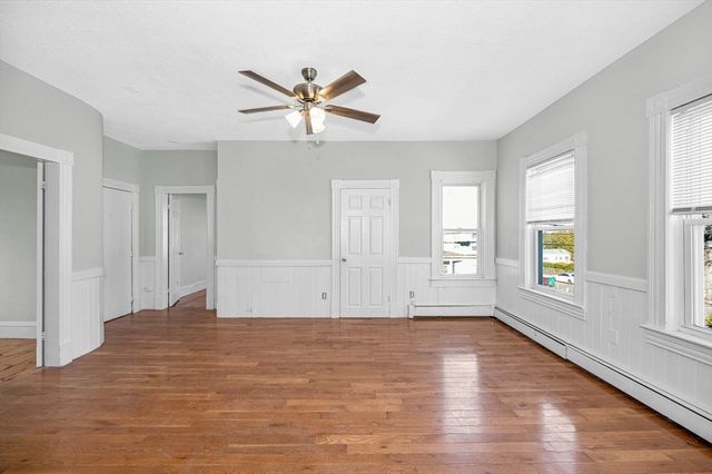 339 Lincoln St, Lowell, MA 01852