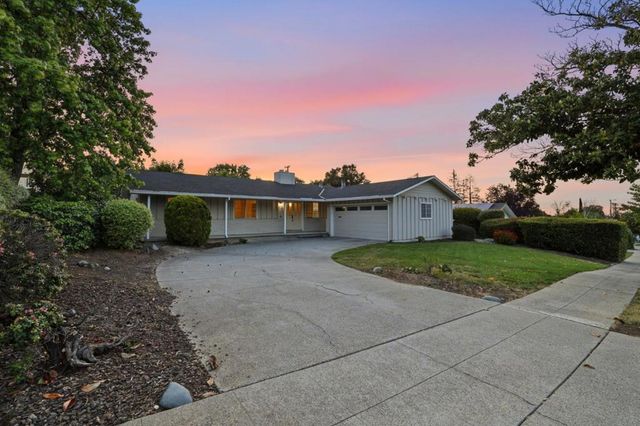 219 Prince Street, Los Gatos, CA 95032