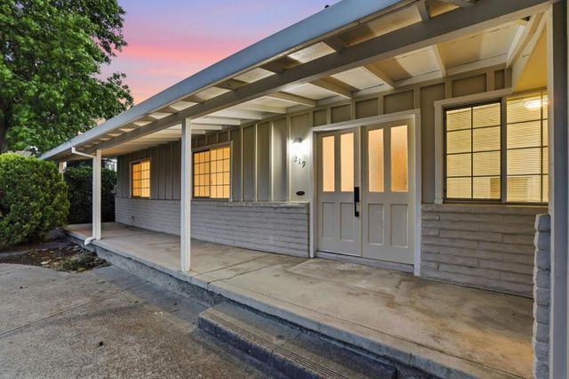219 Prince Street, Los Gatos, CA 95032